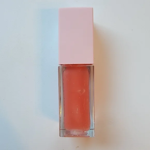 NWT Kylie Skin Lip Oil in Passion Fruit Passion - Picture 3 of 5